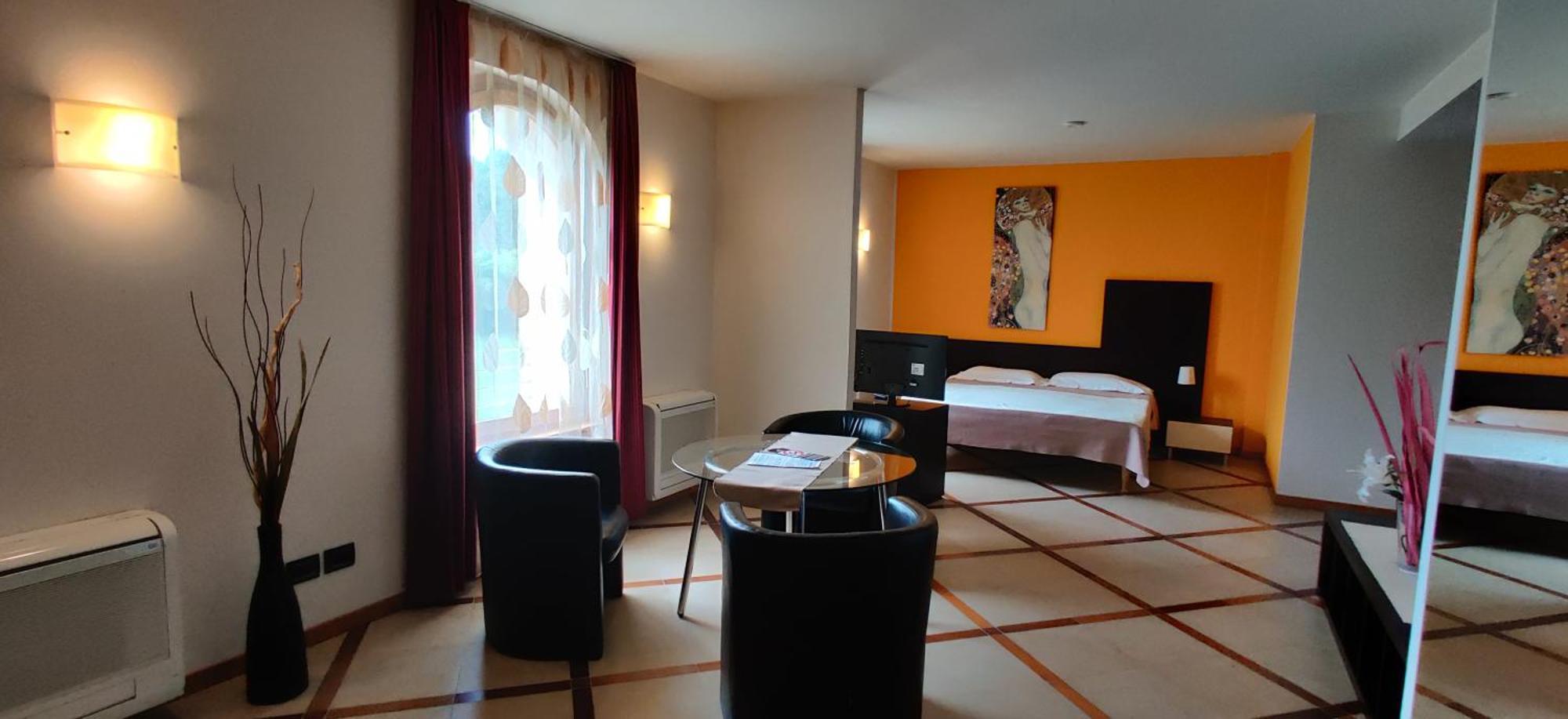 Marco Polo Hotel Виторио Венето Екстериор снимка