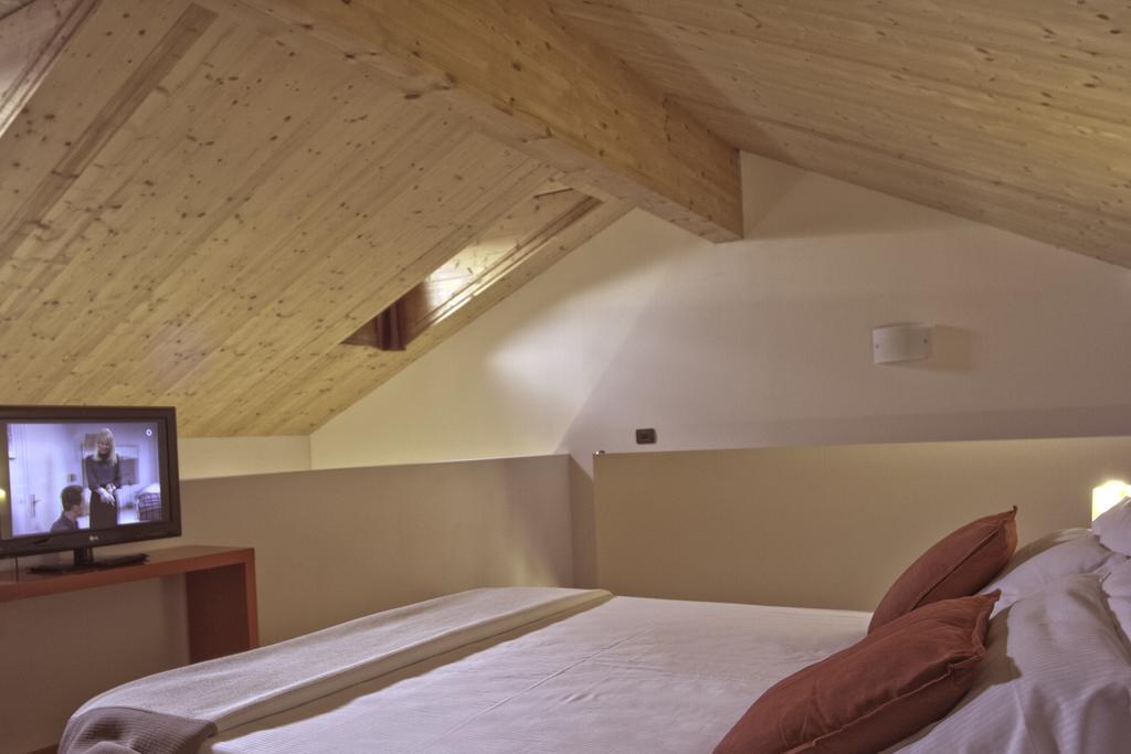 Marco Polo Hotel Виторио Венето Екстериор снимка